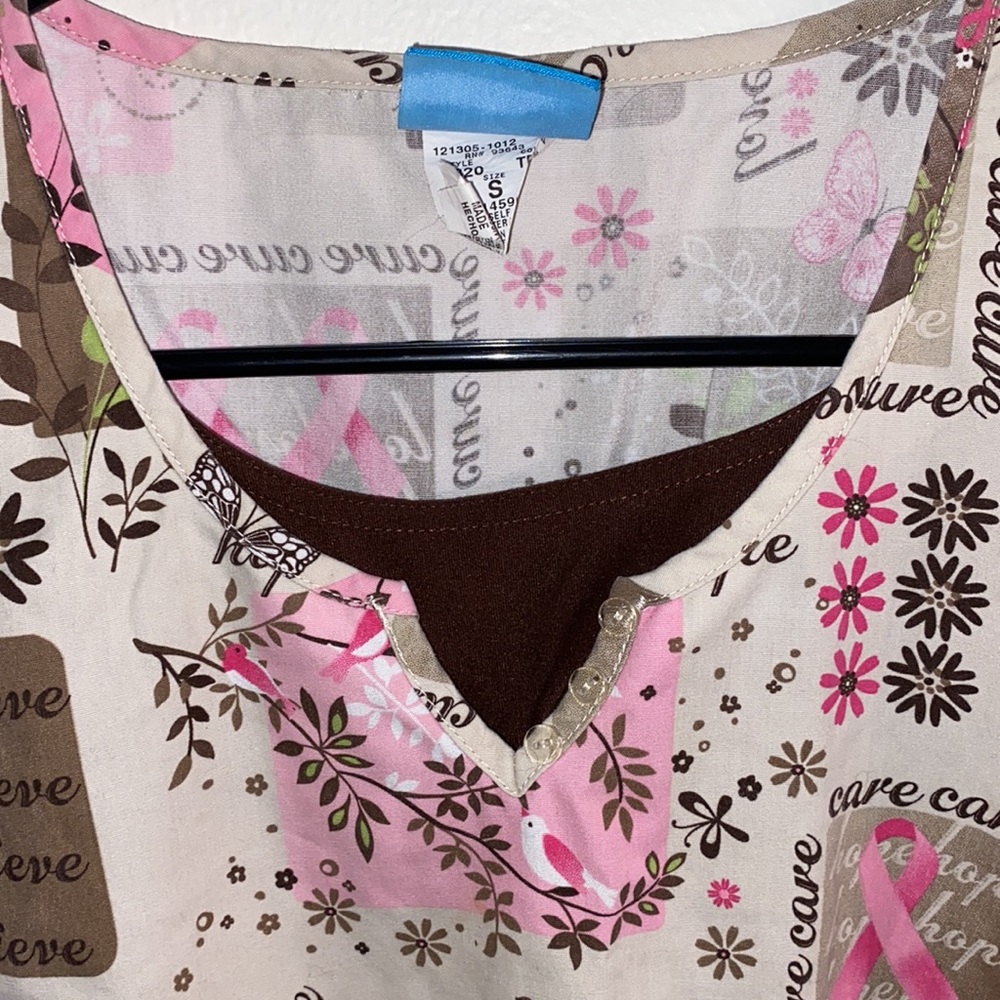 Scrub top - Picture 5 of 5